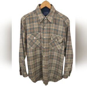 Pendleton Vintage Wool Button Up Shirt. Size M